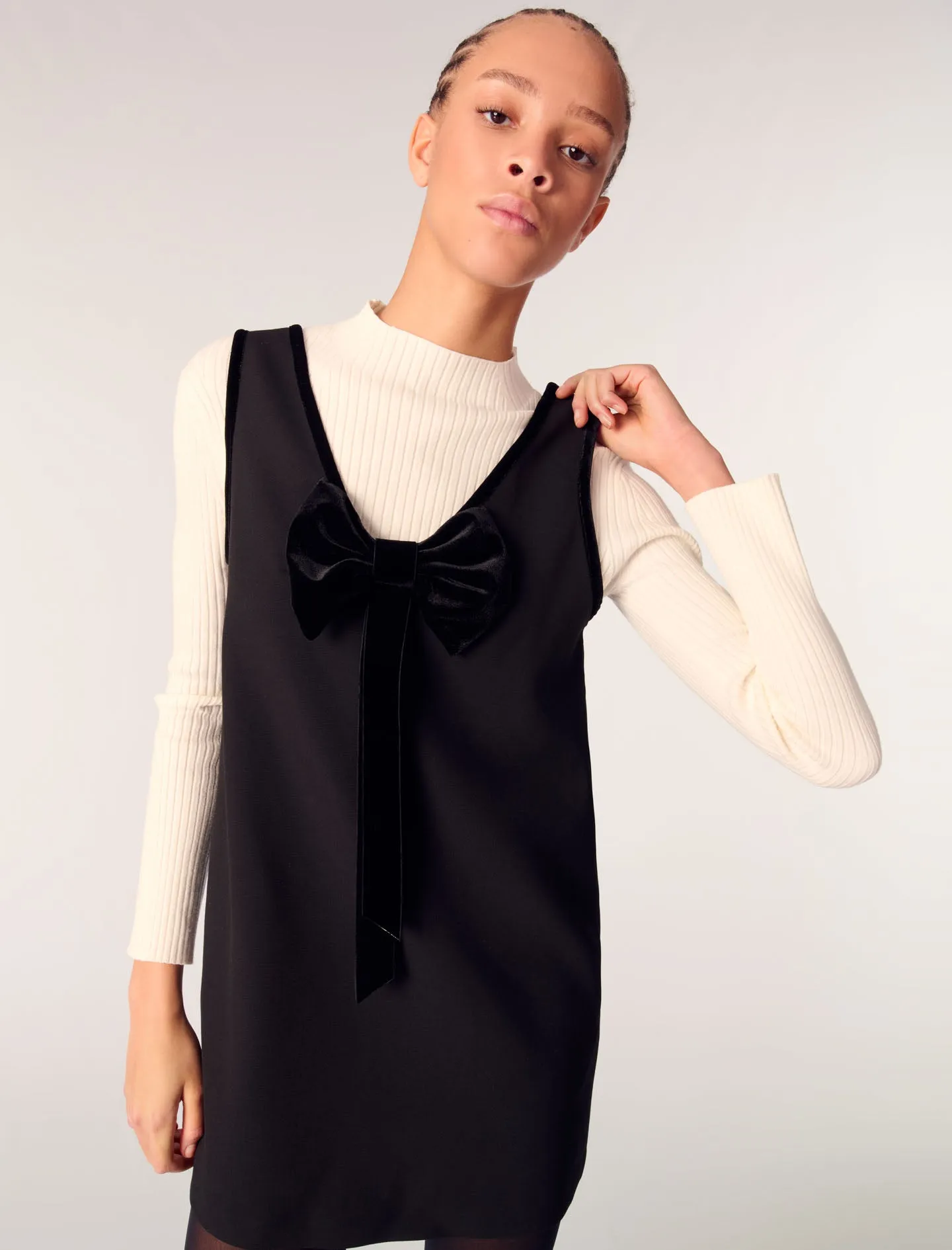Bow-embellished mini dress