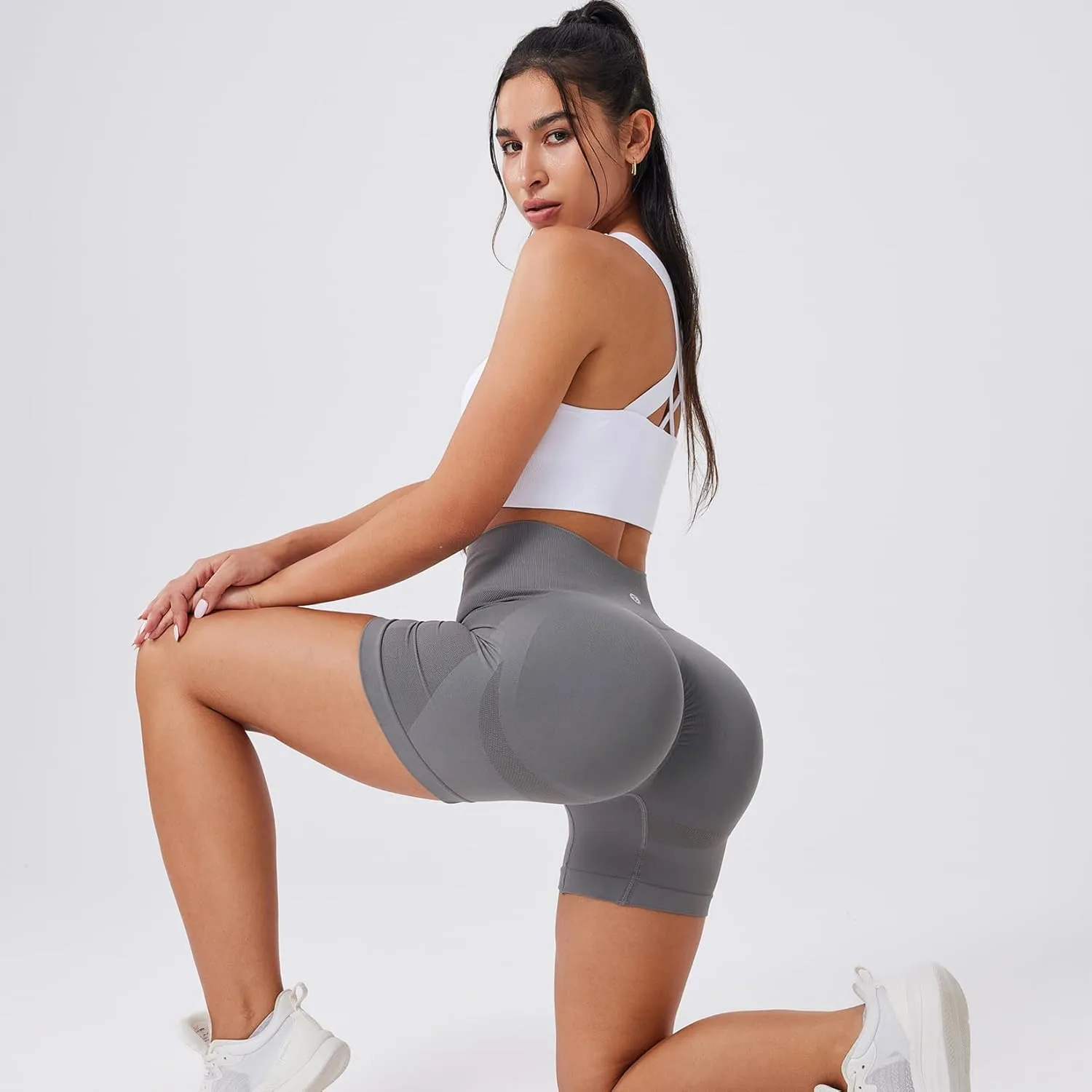 Evercute Women's Gym Shorts 3/4 Pack Seamless Scrunch Butt Lifting Workout Shorts 5" Tummy Control Ruched Booty Yoga Short